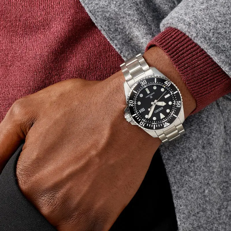 Seiko SNE597P1 Prospex Solar Diver’s in Pure Black