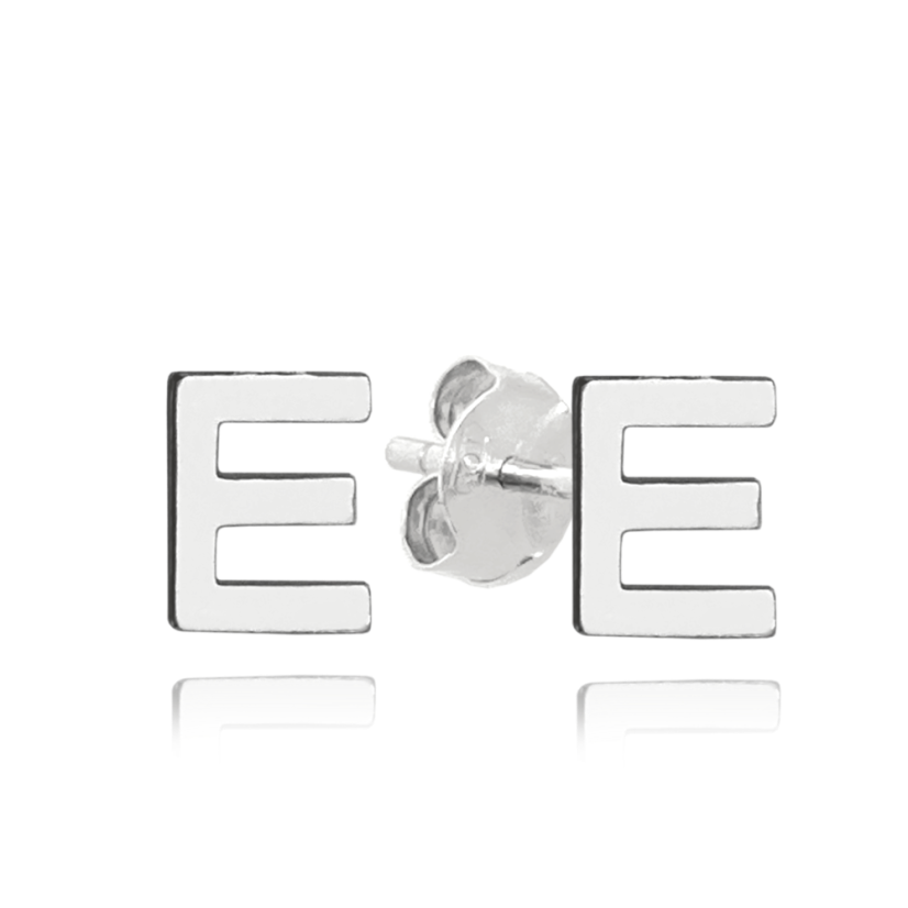 MINET Strieborné náušnice písmeno "E"