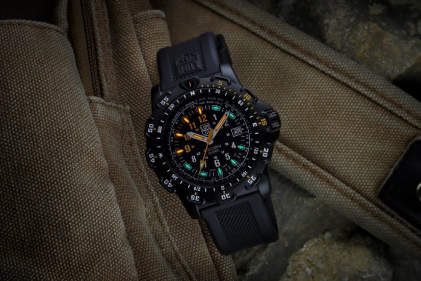 Luminox Recon Point Man 8820 Series XL.8825.H.SET.1