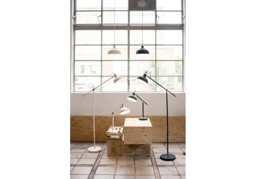 Stojanová podlahová lampa LM1402 Leitmotív 152cm