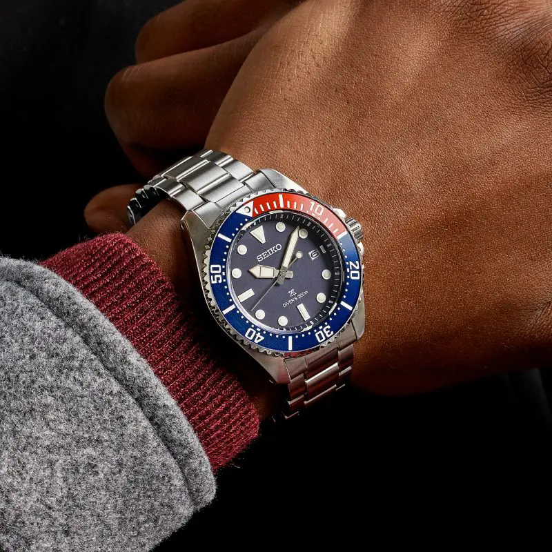Seiko SNE595P1 Prospex Solar Diver’s in Blue-Red-Blue