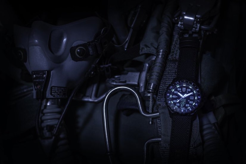 Luminox F117 X Skunk Works Heritage 6440 Series XA.6442.H.SET