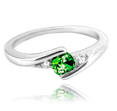MINET Elegantný strieborný prsteň so zeleným zirkónom veľ. 47