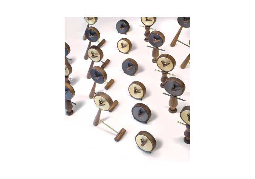 Designové stolní hodiny Nomon Small Puntero Gold 26cm
