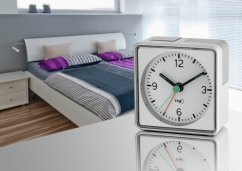 TFA 60.1013.54 - Elektronický analógový budík - strieborný