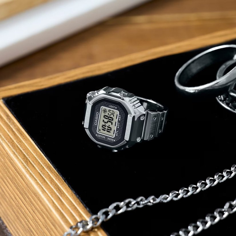 CASIO CRW-001-1ER 50. Anniversary Ring Watch