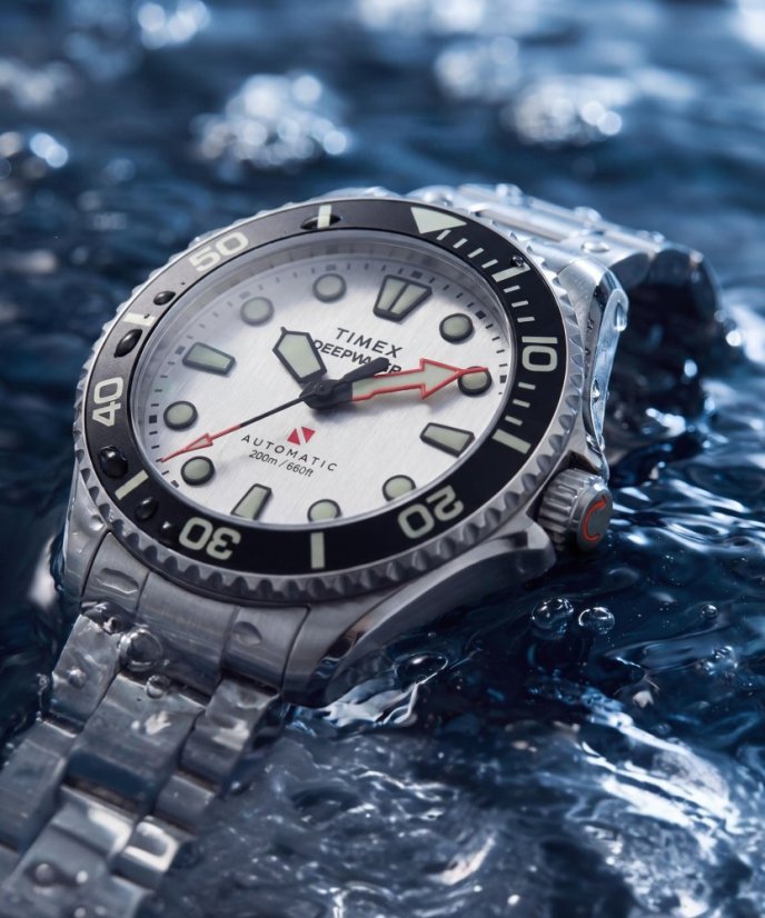 Timex Deepwater Meridian 200 HEV Automatic TW3A01600UK