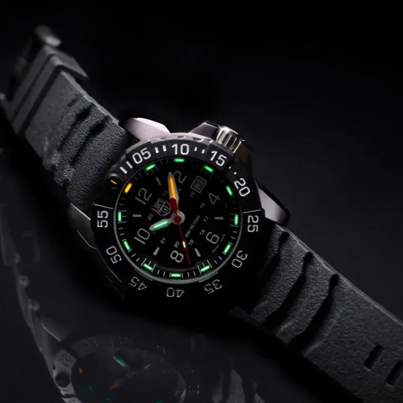 Luminox Navy Seal Steel 3250 Time Date Series XS.3251.CB