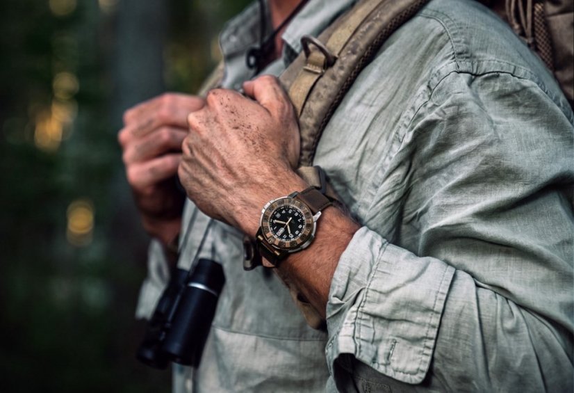 Luminox Adventure 1300 Series XL.1301.LG