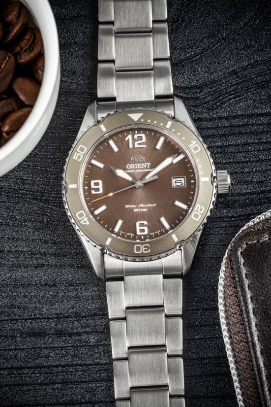 Orient Sports Mako 40 Solar RA-WJ0004Y10B