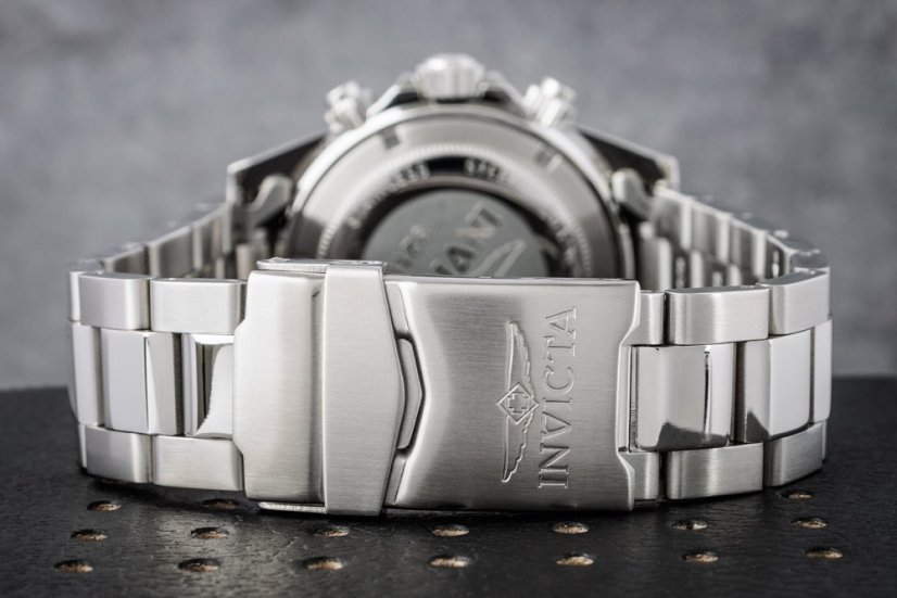 Invicta Speedway Quartz 40mm 9211