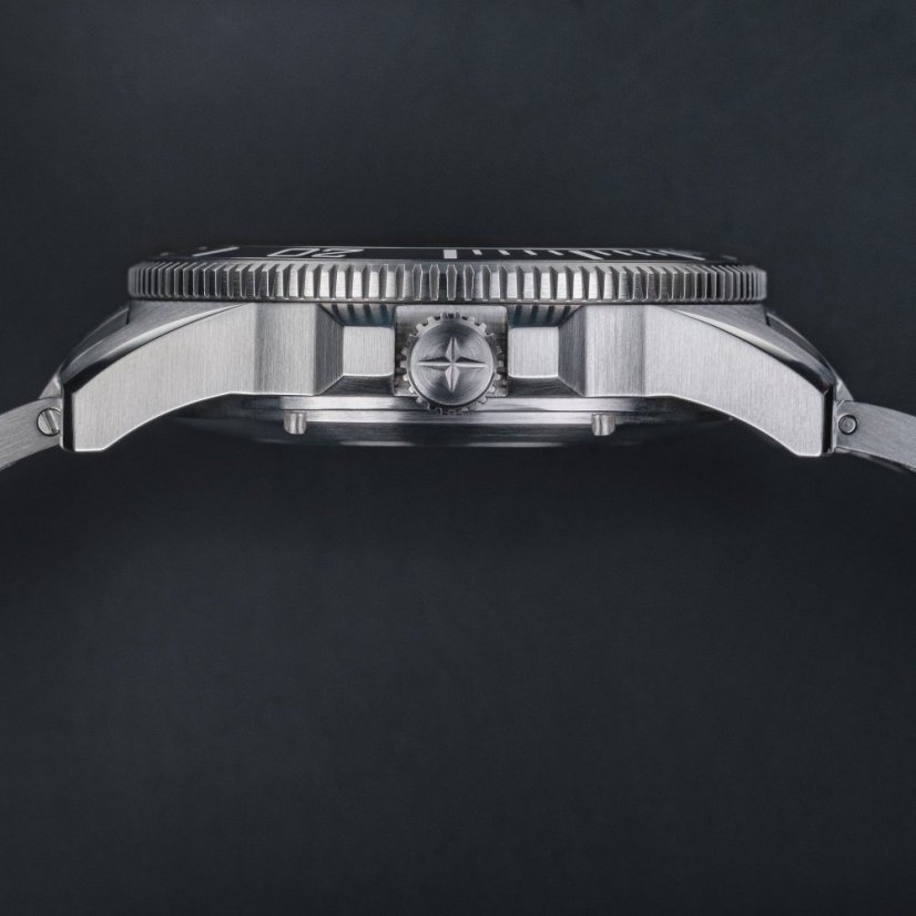 Davosa 161.541.50 Argonautic 41 Shark Diver Automatic
