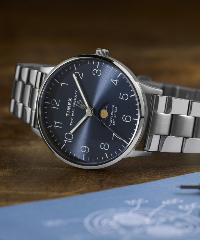 Timex Waterbury Classic Moon Phase TW2W75700UK