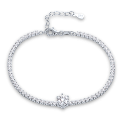 MINET Elegantný strieborný náramok s bielym zirkónom