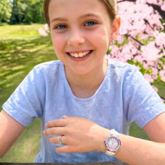 MINET Dětské stříbrné náušnice kroužky s různobarevnými zirkony