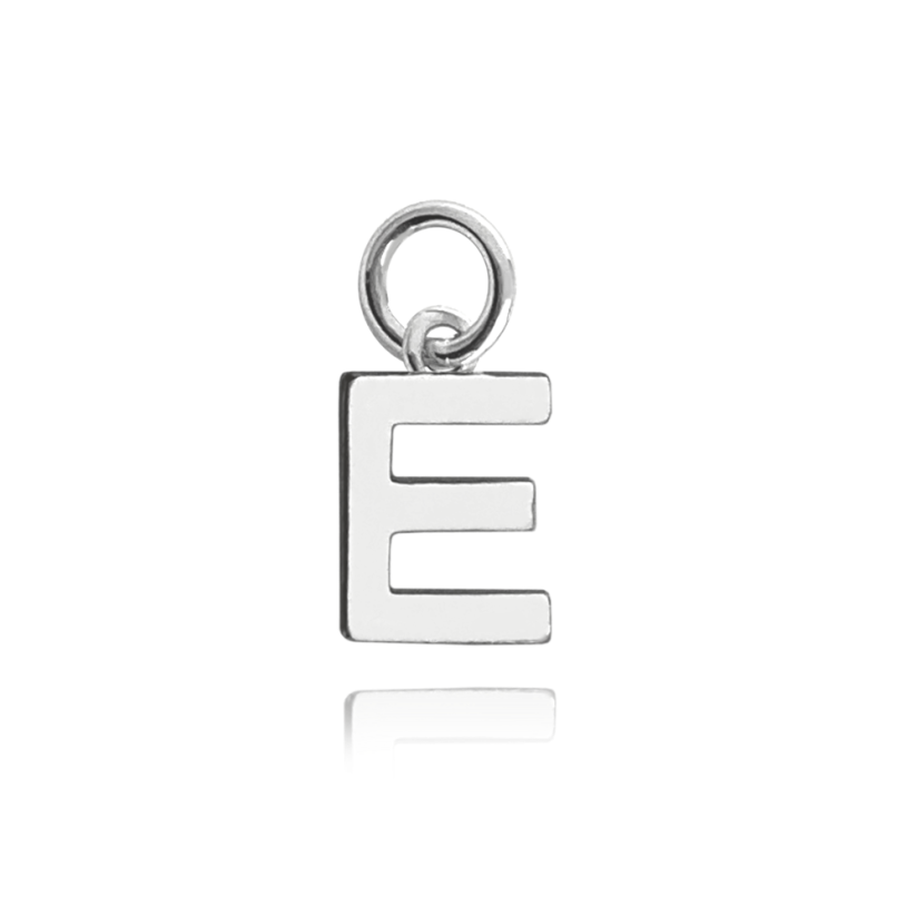MINET Strieborný príves drobné písmeno "E"