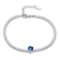 MINET Elegantný strieborný náramok s tmavomodrým a bielym zirkónom
