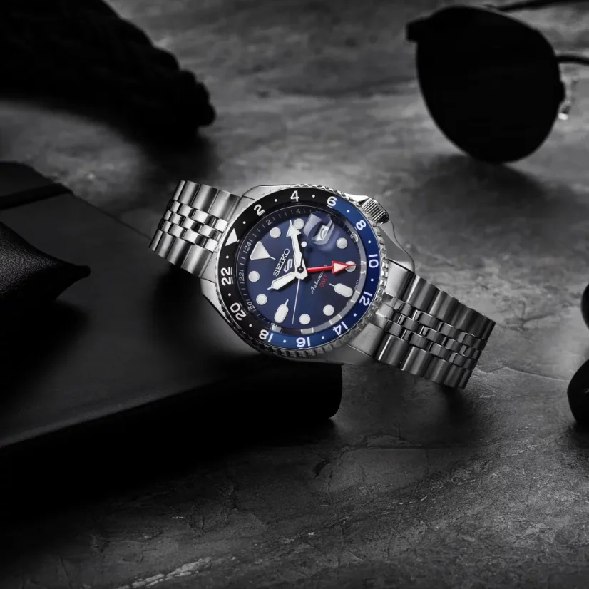 Seiko SSK003K1 Seiko 5 Sports ‘Blueberry’ GMT SKX Re-Interpretation