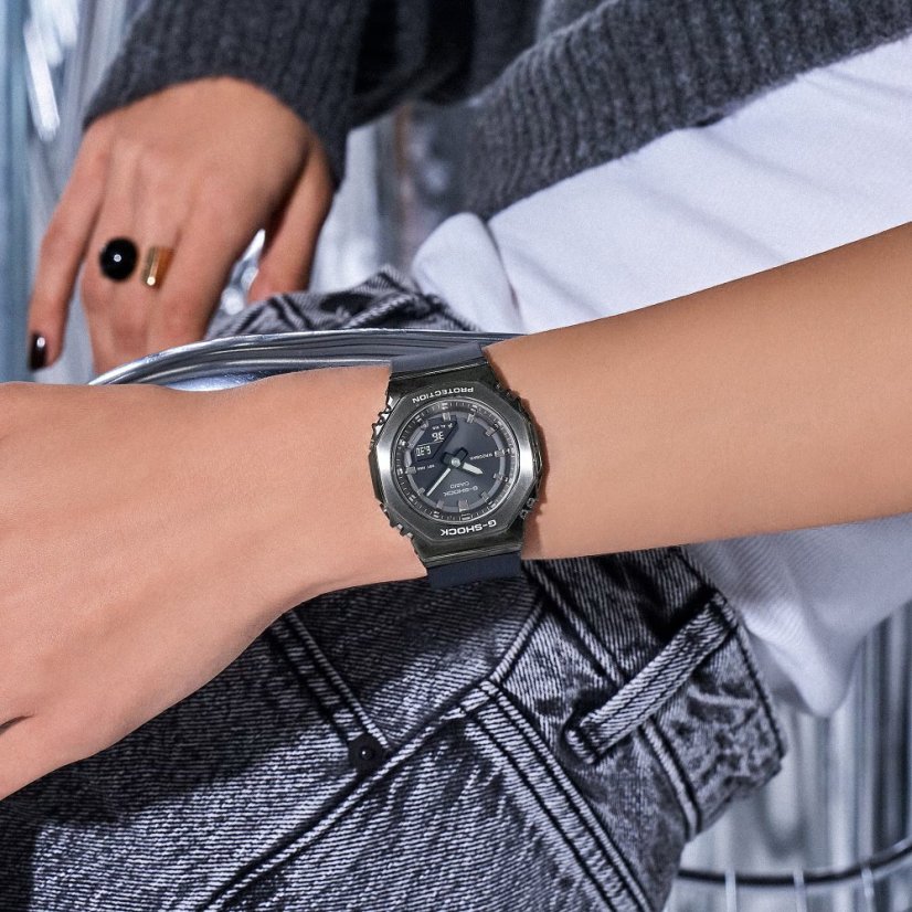 CASIO GM-S2110B-8AER G-Shock