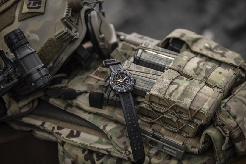 Luminox Recon Point Man 8820 Series XL.8825.H.SET.1