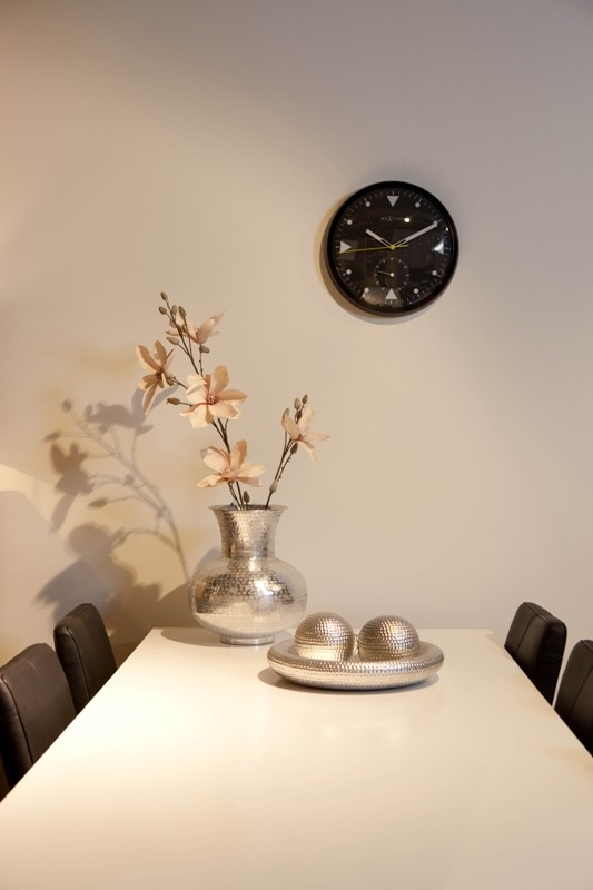 Dizajnové nástenné hodiny 3049 Nextime Serious black 32cm