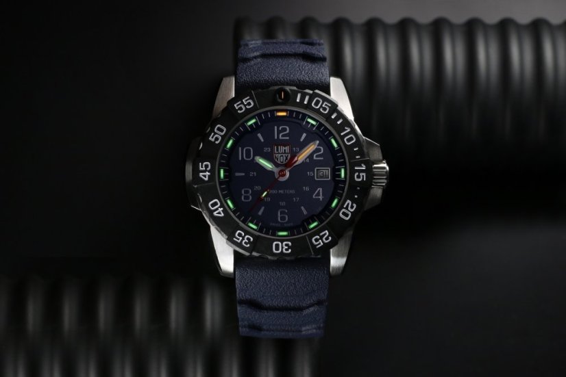 Luminox Navy Seal Steel 3250 Time Date Series XS.3253.CB