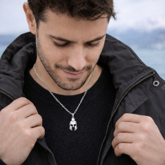 LAVVU Pánsky strieborný náhrdelník spartan helma