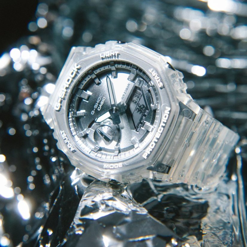 CASIO GA-2100BM-7A8ER G-Shock Bright Metallic Dial Series