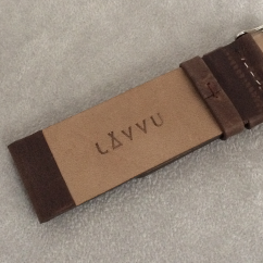 LAVVU Tmavo hnedý hladký remienok PLAIN z luxusnej kože Top Grain - 24