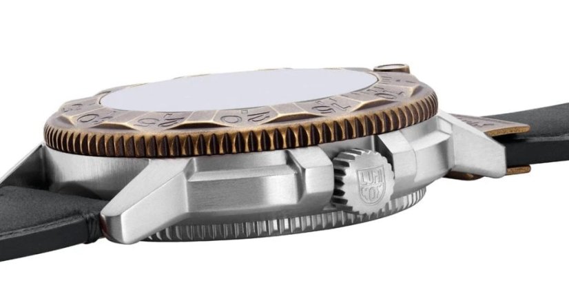 Luminox Adventure 1300 Series XL.1301