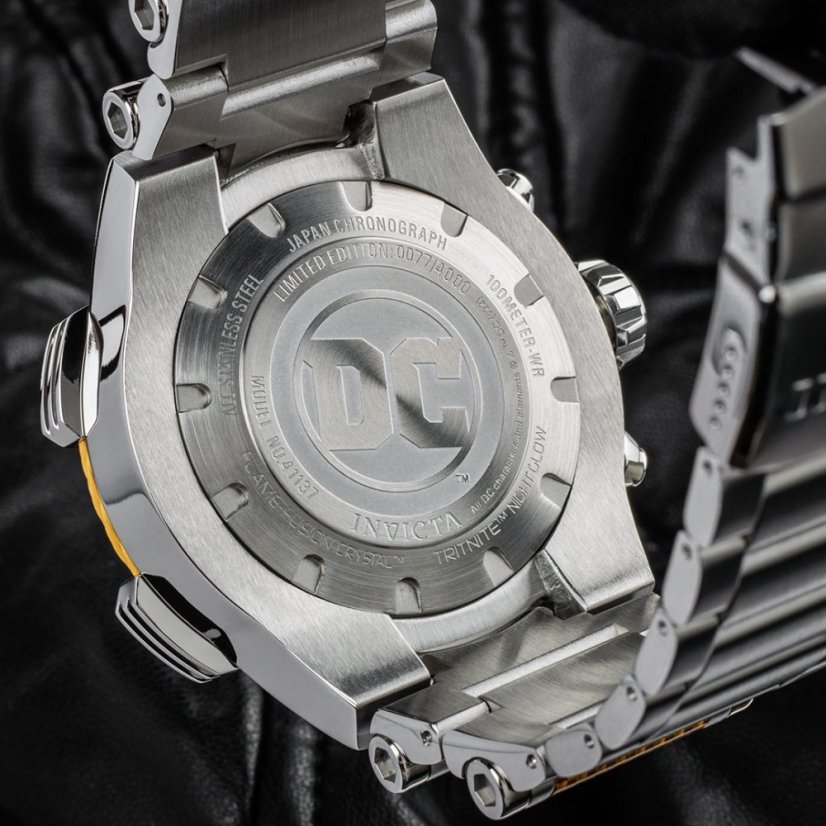 Invicta DC Comics Batman Quartz 52mm 41137
