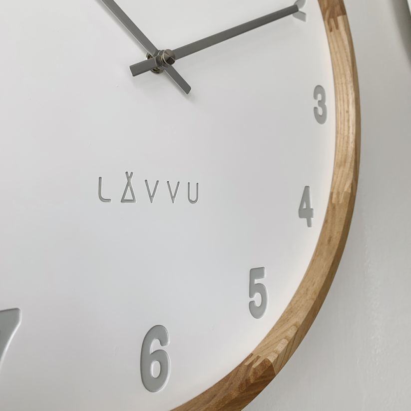 Svetlé drevené biele hodiny LAVVU FADE LCT4060