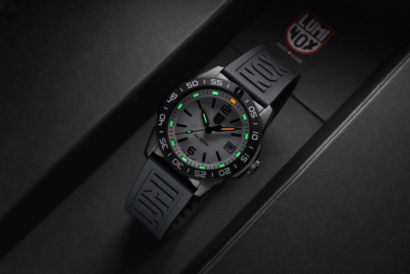 Luminox Pacific Diver 3120M Series XS.3127M