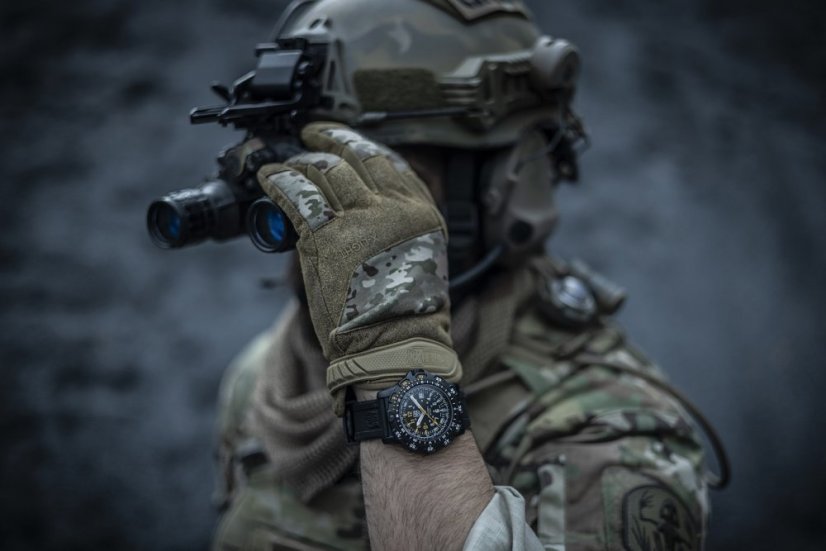 Luminox RECON Point Man 8820 Series XL.8825.H.2