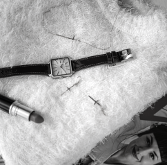 MINET Pozlátený strieborný náhrdelník KRÍŽ ležatý