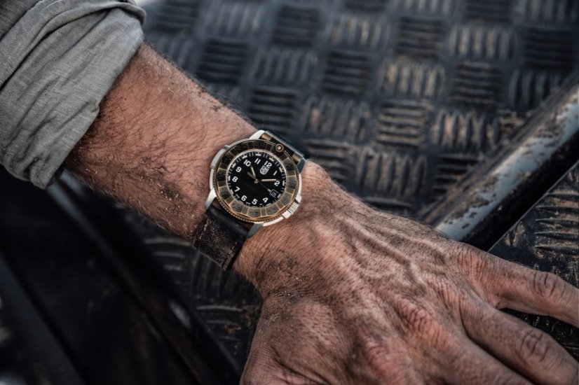 Luminox Adventure 1300 Series XL.1301