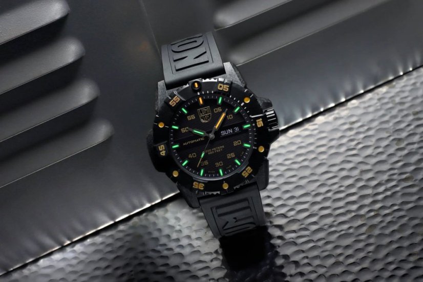 Luminox Master Carbon Seal Automatic 3860 Limited Edition XS.3865.GOLD