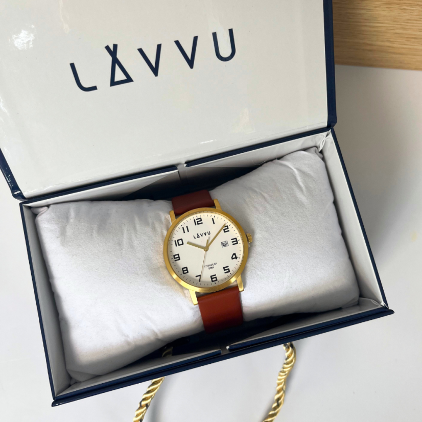Extrémne ľahké titánové hodinky LAVVU TITANIUM LYNGDAL Gold