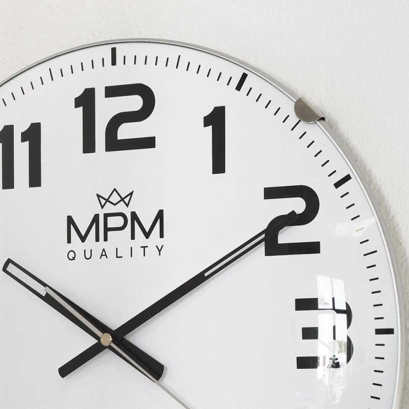Hodiny s tichým chodom MPM E01.3816.7000