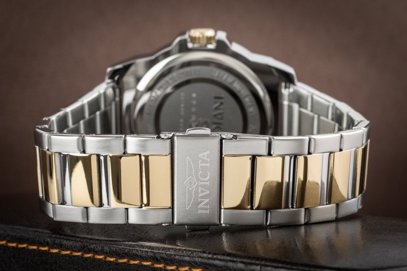 Invicta Speedway Quartz 42mm 46838