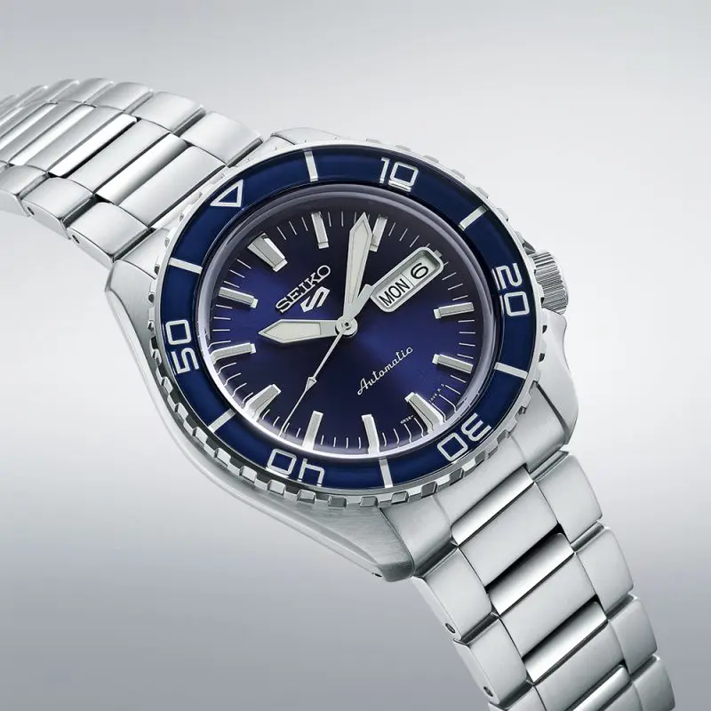 Seiko SRPK97K1 Seiko 5 Sports SNZH5 Bluetone Redux