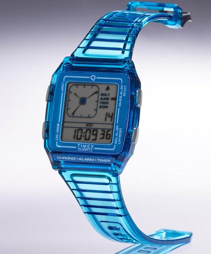 Timex Q Timex LCA TW2W45100UK