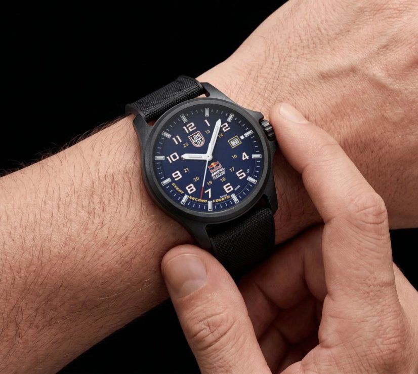 Luminox Atacama Field 1960 Series Red Bull AMPOL Racing Limited Edition XL.1970.ARB.N