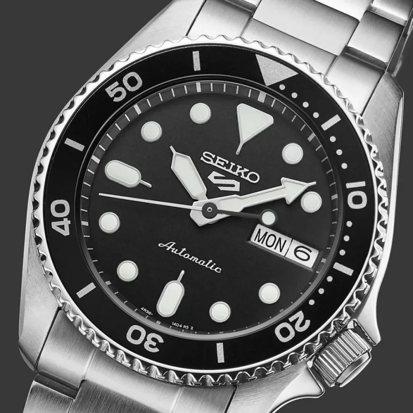 Seiko SRPK29K1 Seiko 5 Sports SKX ‘Midi’ Black