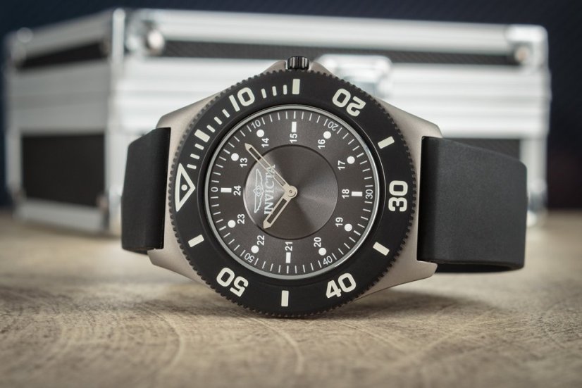 INVICTA Reserve Slim 23761