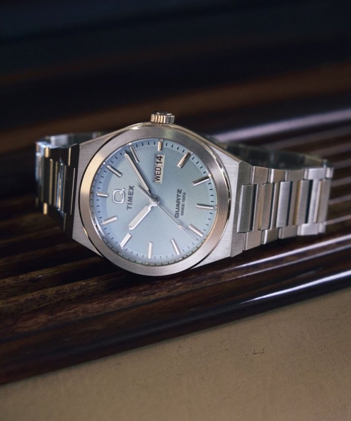 Timex Q Timex Continental Day and Date TW2Y35200UK