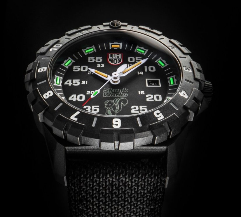 Luminox F117 X Skunk Works Heritage 6440 Series XA.6442.H.SET
