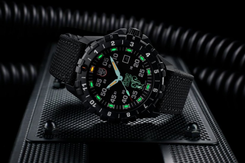 Luminox F117 X Skunk Works Heritage 6440 Series XA.6442.H.SET