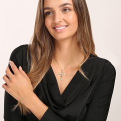 Pozlátený strieborný prívesok so zirkónmi krížik JVD SVLP1430XK6GO00