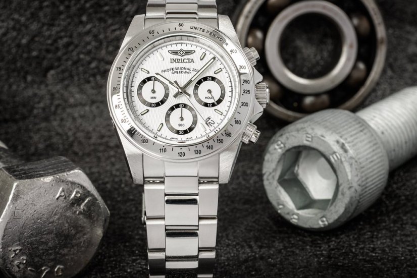 Invicta Speedway Quartz 40mm 9211